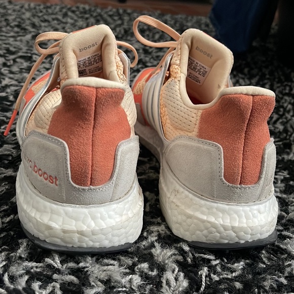 ADIDAS ULTRA BOOST - Picture 8 of 14